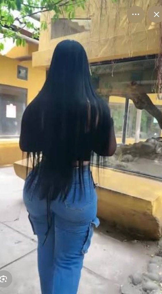 Compañía discreta, 25 — SARALAND