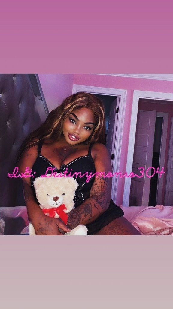 Discrete companion, 26 — Eighth Street  and  Outcalls Available