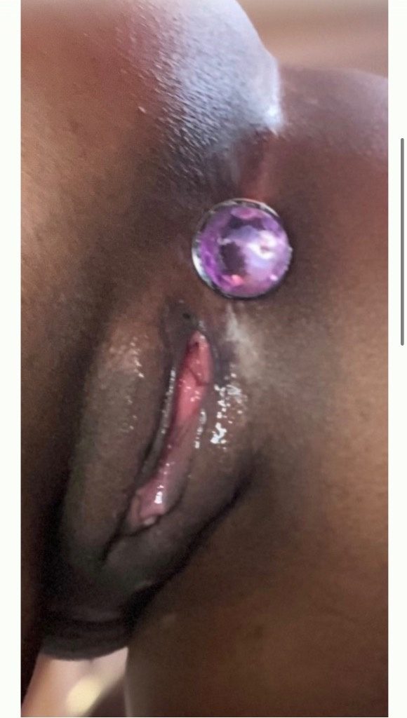 Discrete companion, 21 — , Carson, Hawthorne and surrounding areas