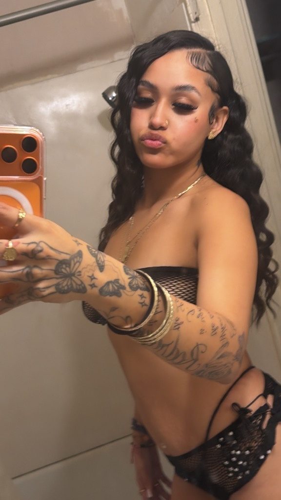 Discrete companion, 21 — Hollywood, Dania beach