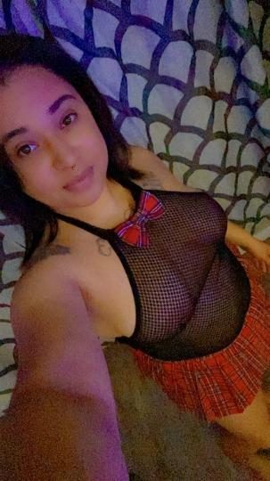 Discrete companion, 27 — Your place or mine