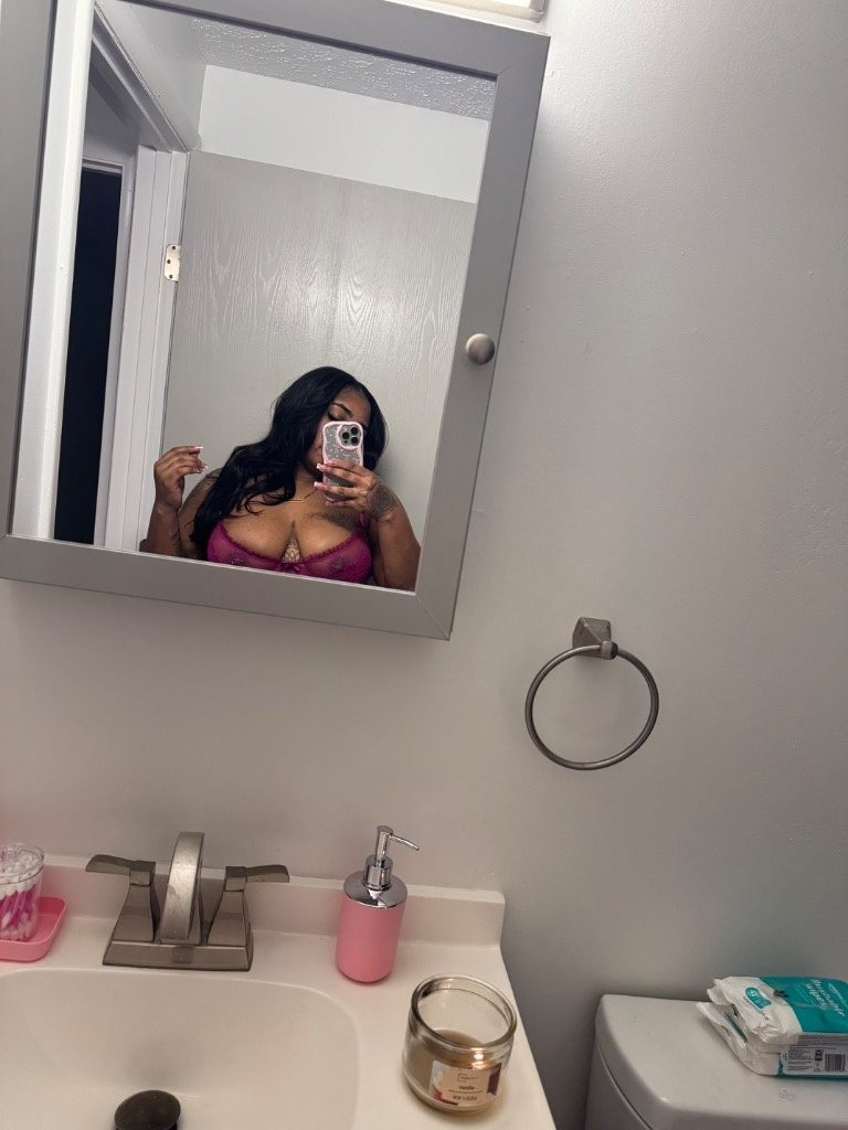 Discrete companion, 21 — INCALL - OUTCALL