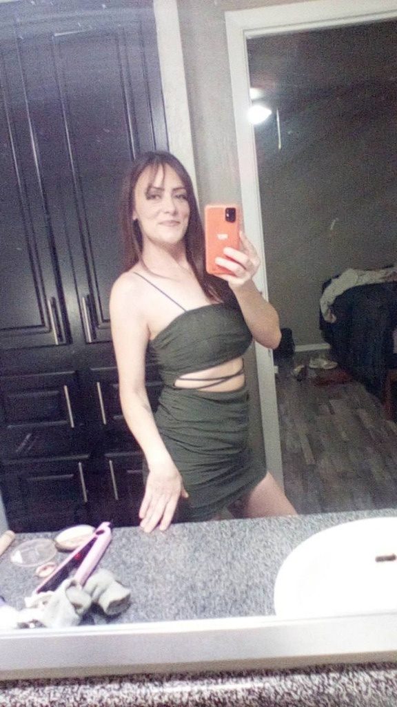 Discrete companion, 26 — ✅My telegram =[ itsmezonlyQuuuuuuennnhazzzzzeeel ✅ whatsapp = 21 46 36 27…