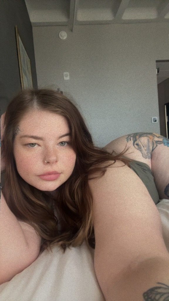 Discrete companion, 22 — Incalls when available and outcall i travel small deposits !