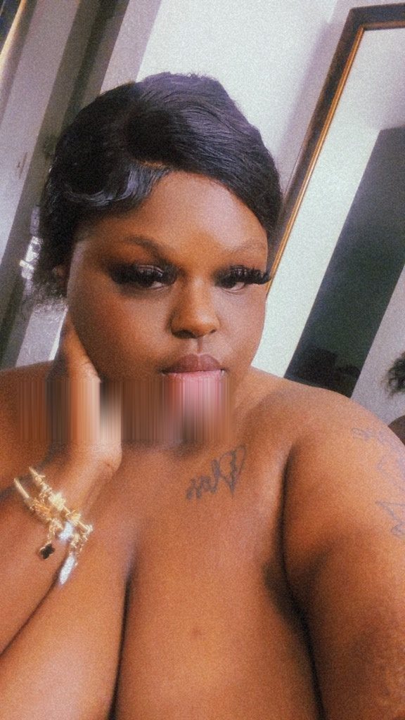 Discrete companion, 24 — Skyland 🧞‍♀️
