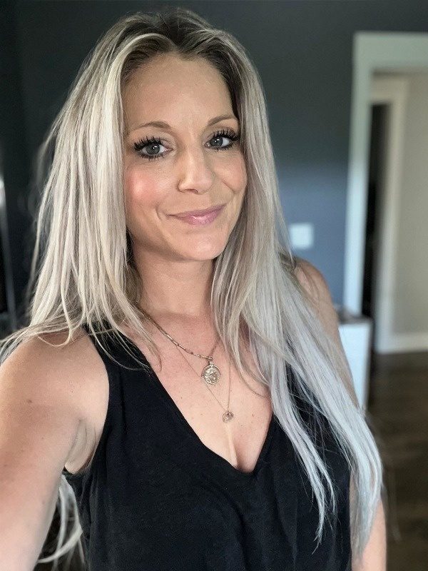 Discrete companion, 35 — Knoxville, TN