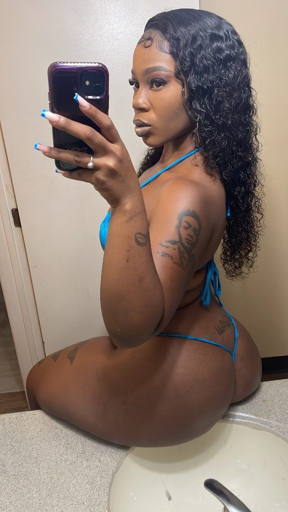 Discrete companion, 25 — ARLINGTON & SURROUNDING AREAS