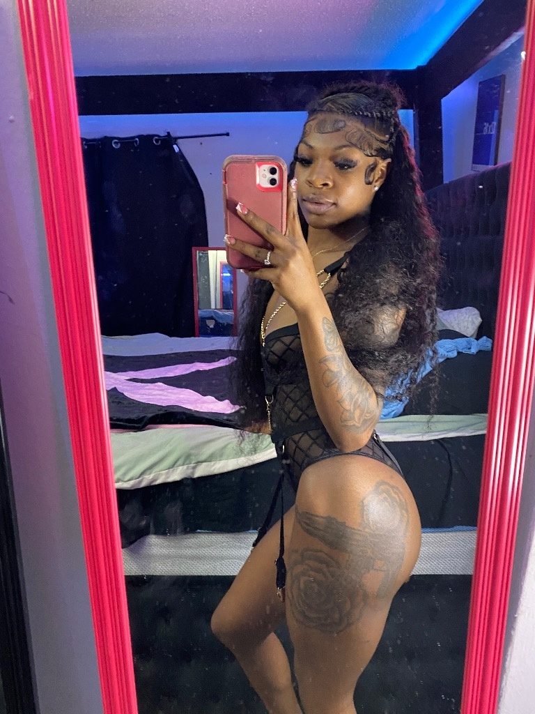 Discrete companion, 23 — Come see me 🩵
