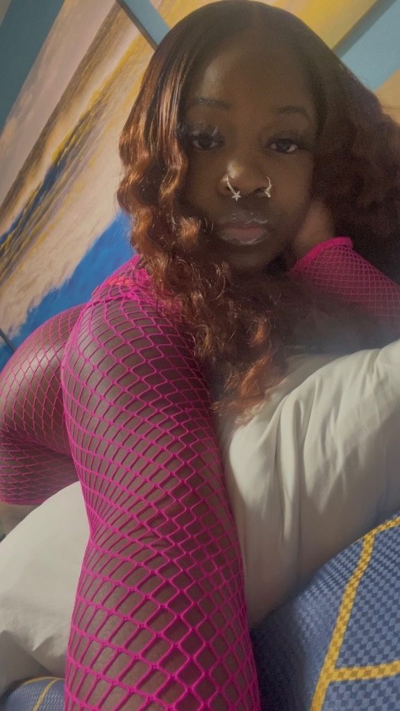 Discrete companion, 24 — ALL SURROUNDING AREAS📍