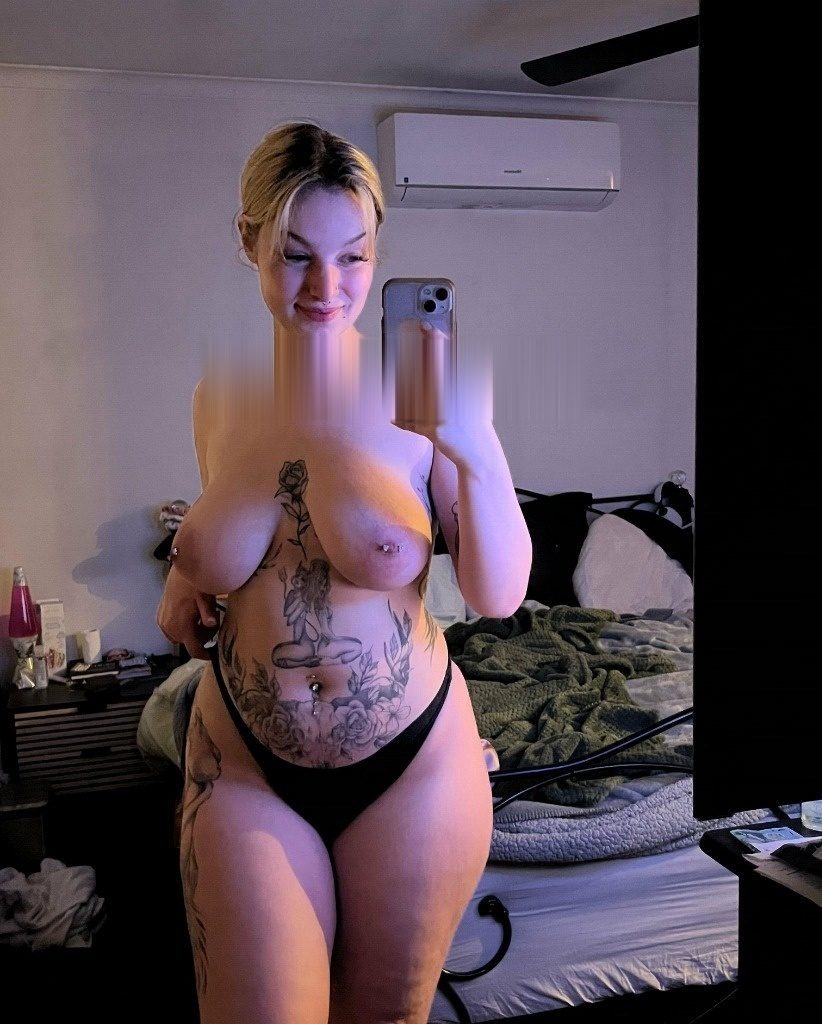 Discrete companion, 26 — Available for both - incall and outcall