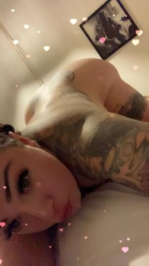 Discrete companion, 38 — In and out. Outcall preferred.