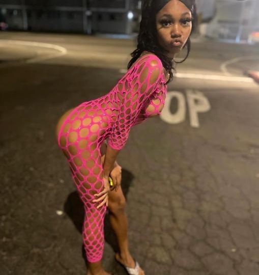 Discrete companion, 20 — In & outcalls (outcalls require deposit)