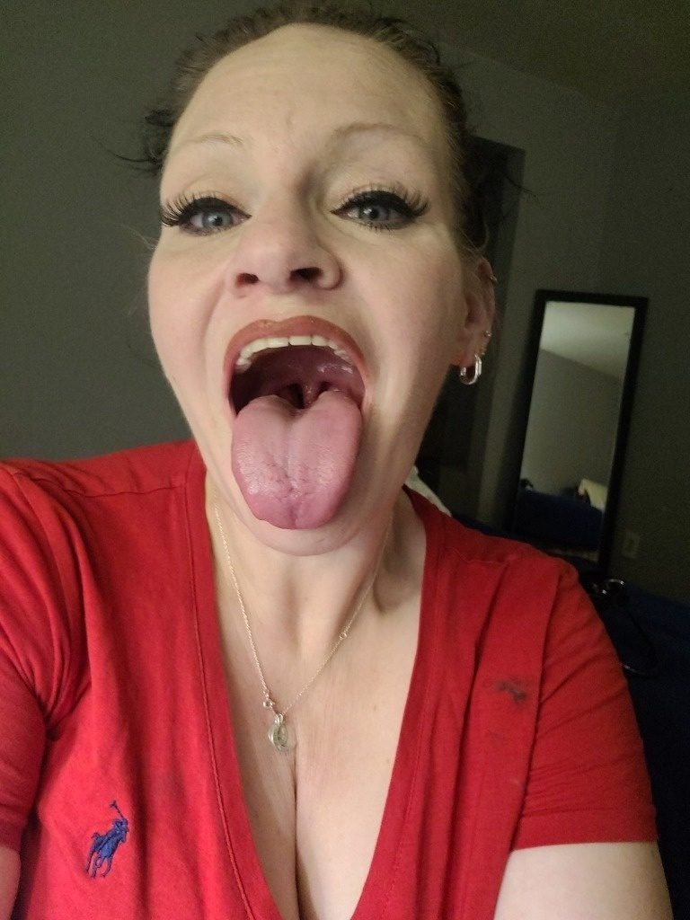 Discrete companion, 43 — WhatsApp 62 37 60 86 80  💌💌Snapchat👉edithqse