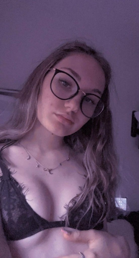 Discrete companion, 26 — Text me only here 👉 (502) 415-3 391