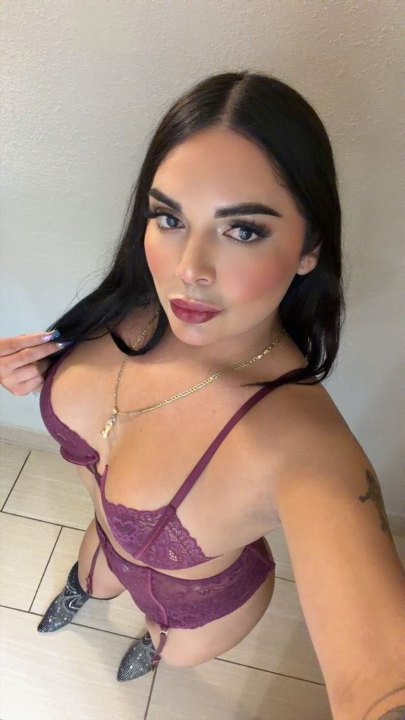 Compañía discreta, 25 — Ts chica 🏳️‍⚧️ Im back  400 donation soy muy caliente 🔥