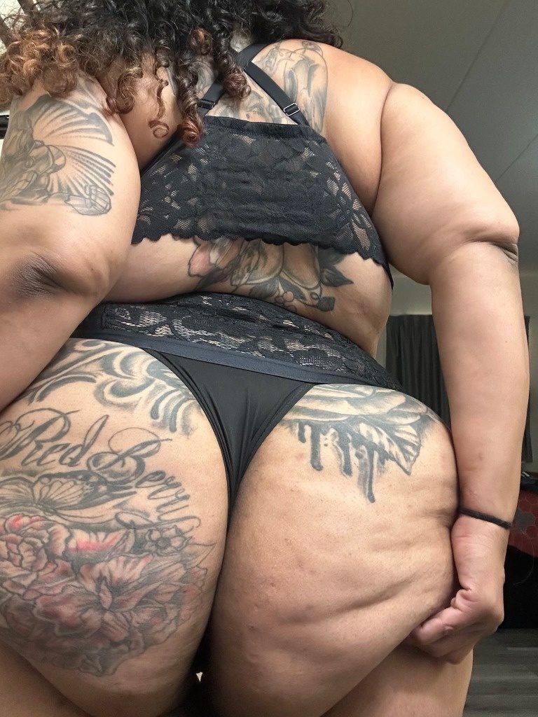 Discrete companion, 32 — Outcall