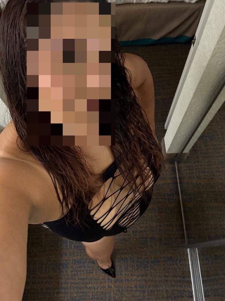 Discrete companion, 43 — Outcalls Only . For Incall Pre-Book 24hrs (Deposit Required)