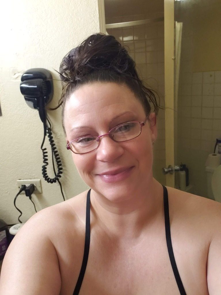 Discrete companion, 41 — I can travel and host
