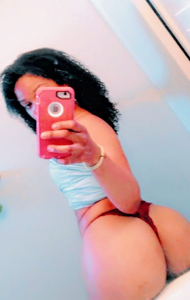 Discrete companion, 28 — El cajon , la Mesa, downtown, Chula Vista (outcall and carfun) )