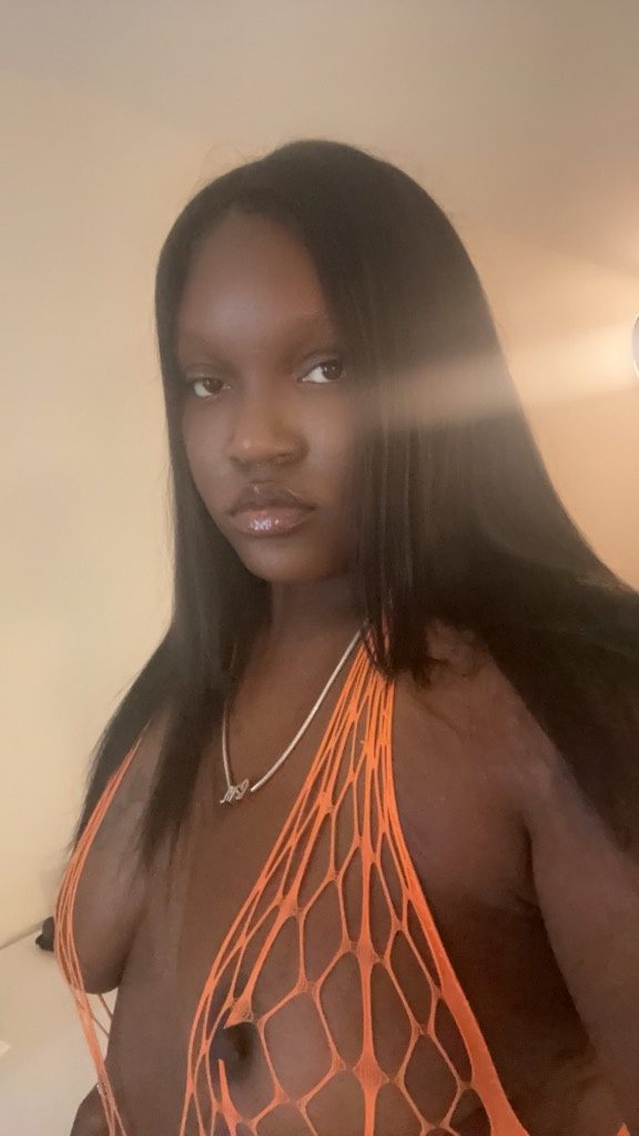 Discrete companion, 25 — Outcalls and Incalls 💦🦈