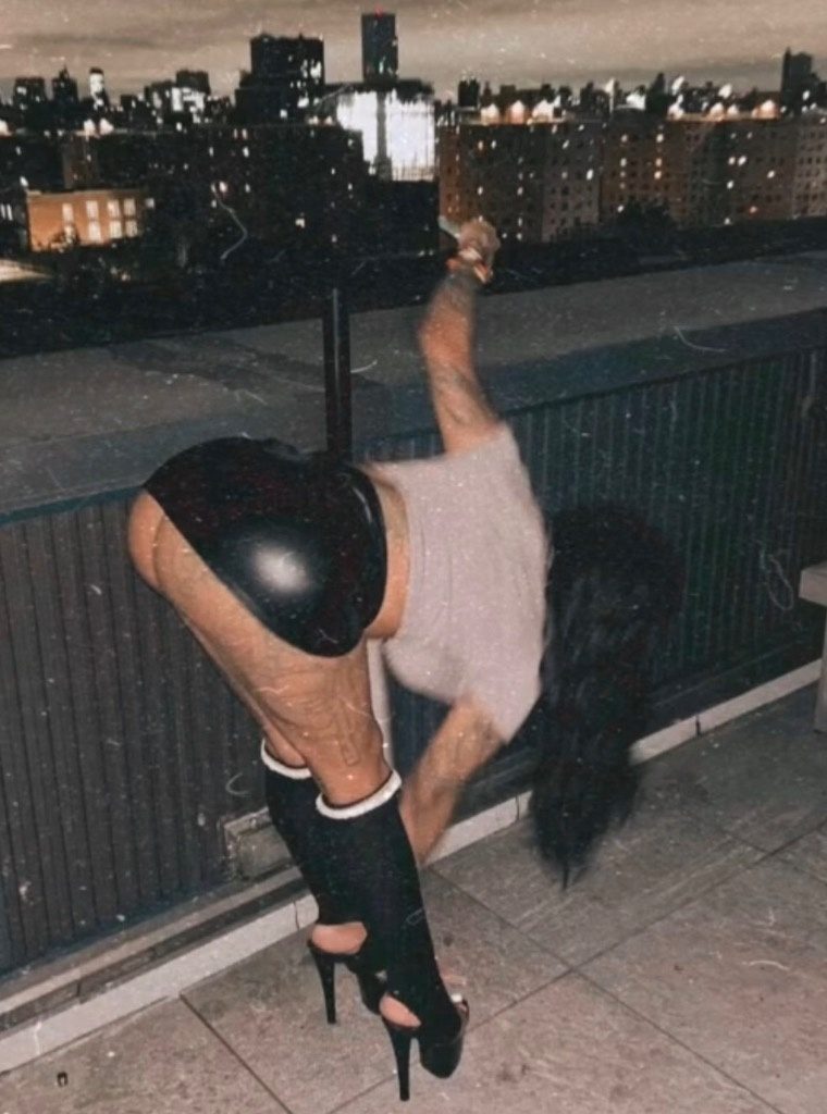 Discrete companion, 26 — Manhattan