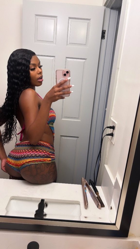 Discrete companion, 21 — Aurora, Lakewood, Thornton and any surrounding areas