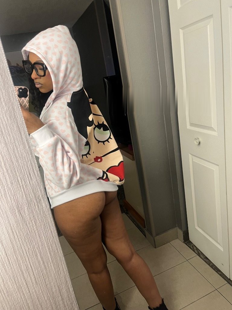 Discrete companion, 21 — Phoenix, Glendale, & Surrounding Areas